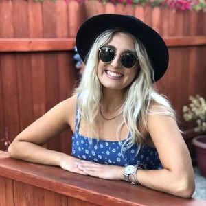 Meet your Posher, Amanda